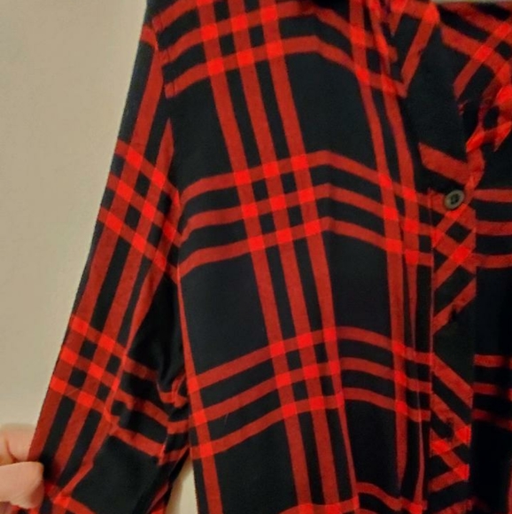 Plaid flannel top - Picture 4 of 6